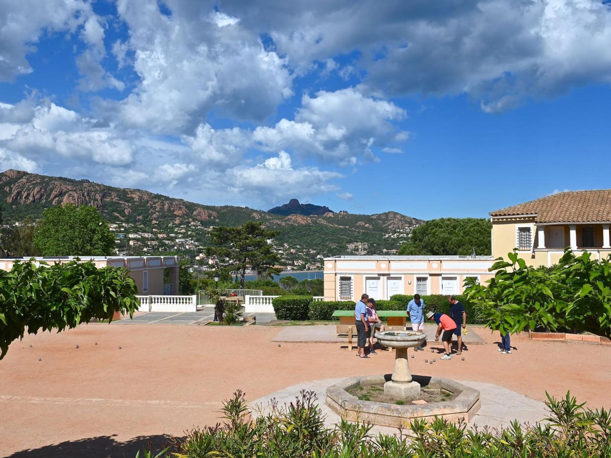 Apartment Village Cap Esterel - L'Esquinade-97 By Interhome Saint-Raphaël Exterior foto